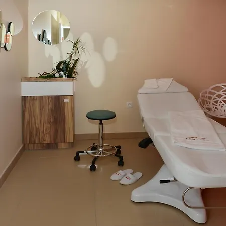 Aparthotel Domitys Les Tours D'or
